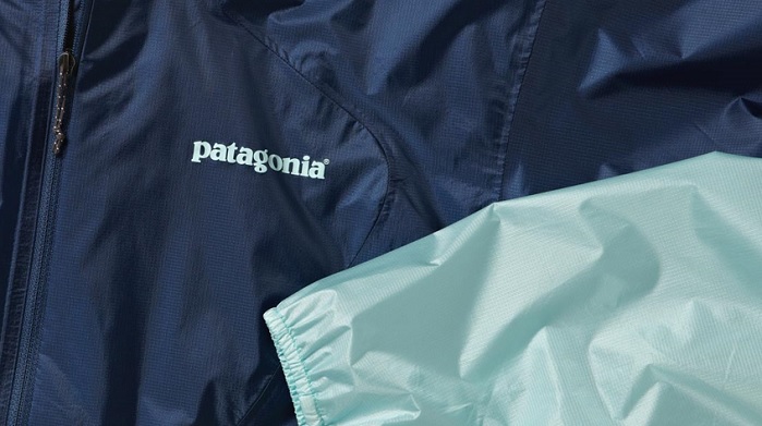 For decades, Patagonia has been leading the industry towards building high-performance products with the vision to a greener and more sustainable future. © Patagonia.com